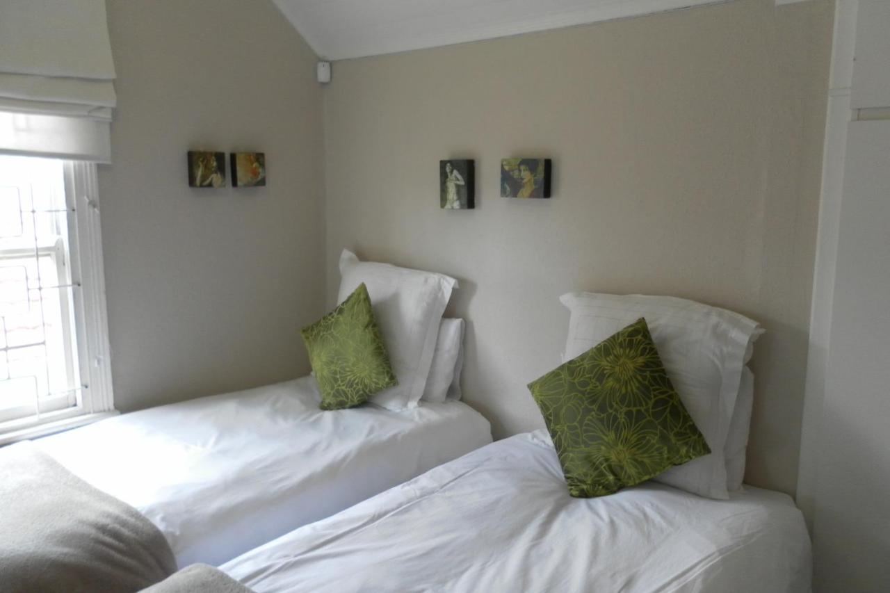 Zareba B&B Guesthouse Glendinningvale ภายนอก รูปภาพ